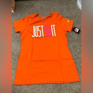 Women’s Large Slim fit workout shirt orange NWT